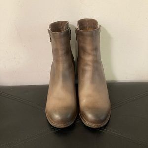 FRYE Addie Double Zip Boots in Avalon